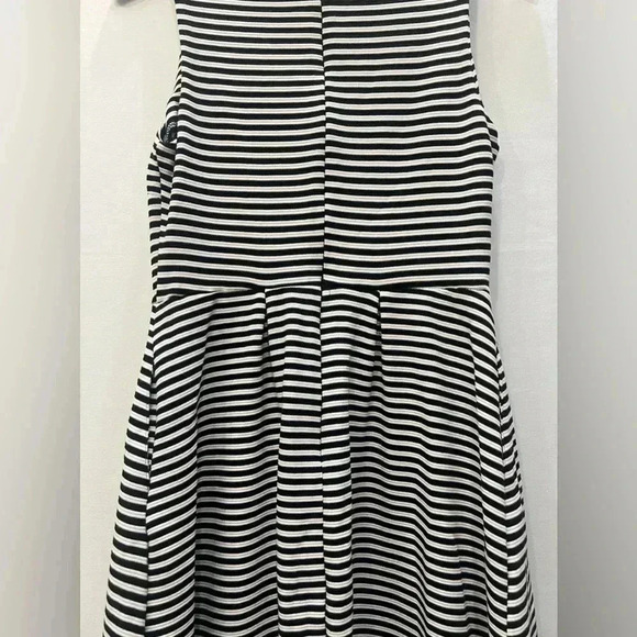 Mary McFadden Black and White Striped Dress - Size Small - Picture 9 of 12